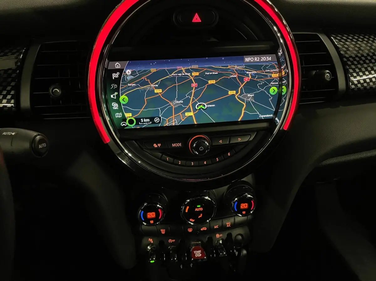 2.0 S 192 PK/ Navi/ Keyless/ LED/ Harman/Kardon