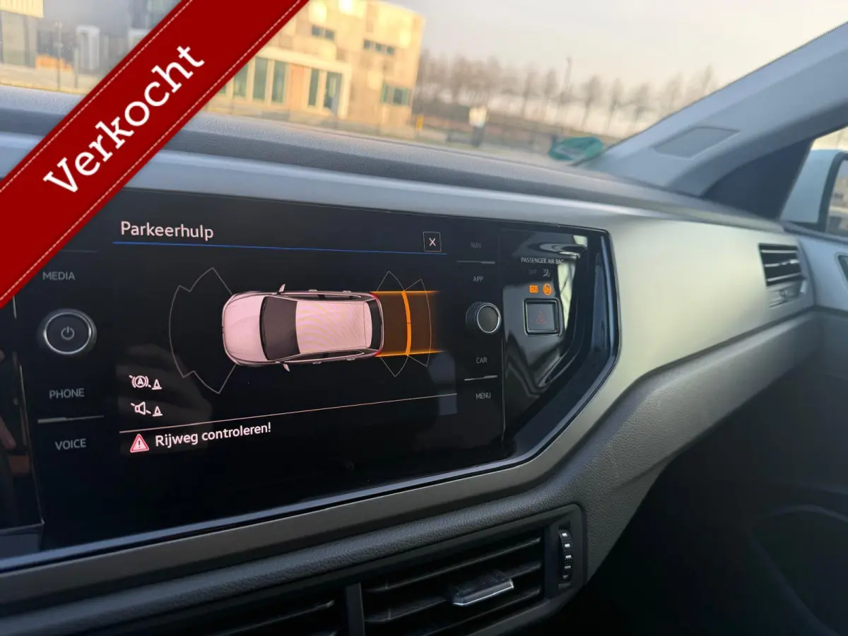 1.0 TSI Life/DSG/Navi/ Nieuwstaat!/ Dealerondehouden!