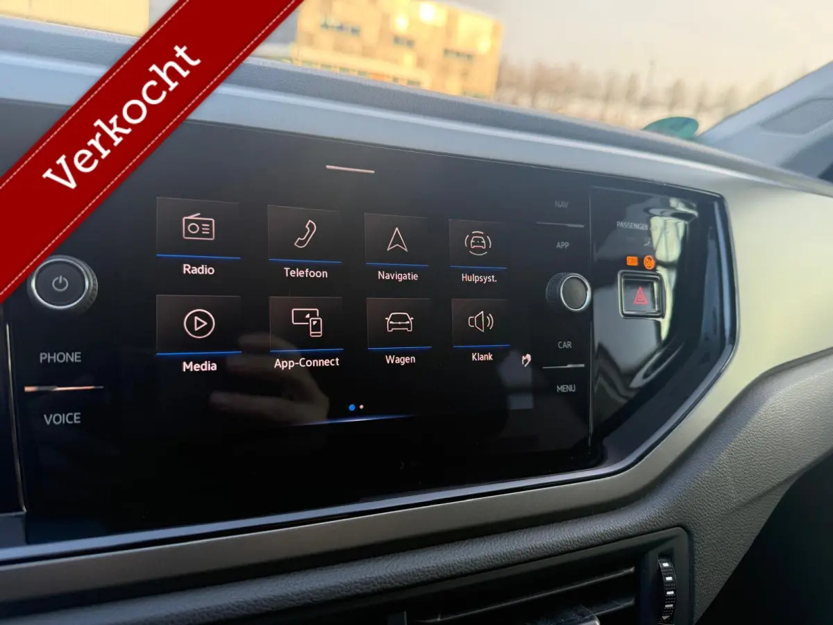 1.0 TSI Life/DSG/Navi/ Nieuwstaat!/ Dealerondehouden!