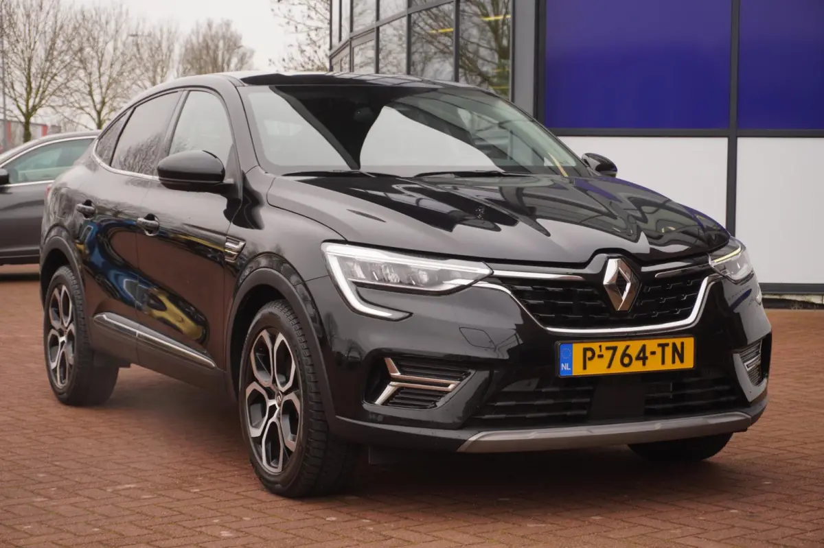 1.6 E-Tech Hybrid 145 Intens+Led+Half-Leder+stoel&stuur-verw+Full-navigatie+camera+18"Lmv SUPER ONDERHOUDEN !!