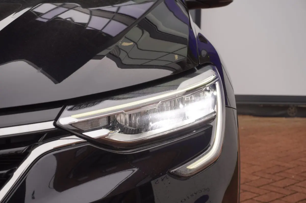 1.6 E-Tech Hybrid 145 Intens+Led+Half-Leder+stoel&stuur-verw+Full-navigatie+camera+18"Lmv SUPER ONDERHOUDEN !!