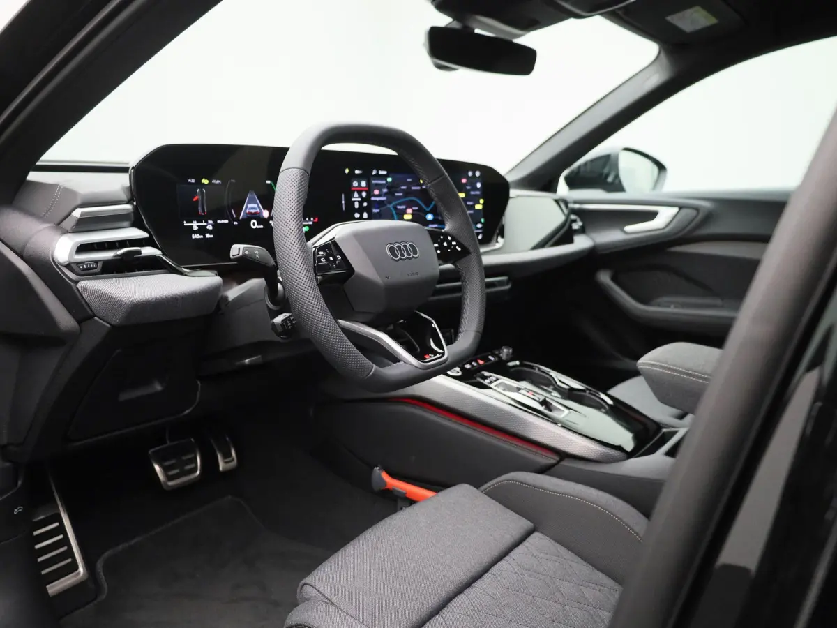 Limousine 2.0 quattro S edition | Adaptieve cruise controle | Stoelverwarming | Camera | Getint glas | Zwart optiek |