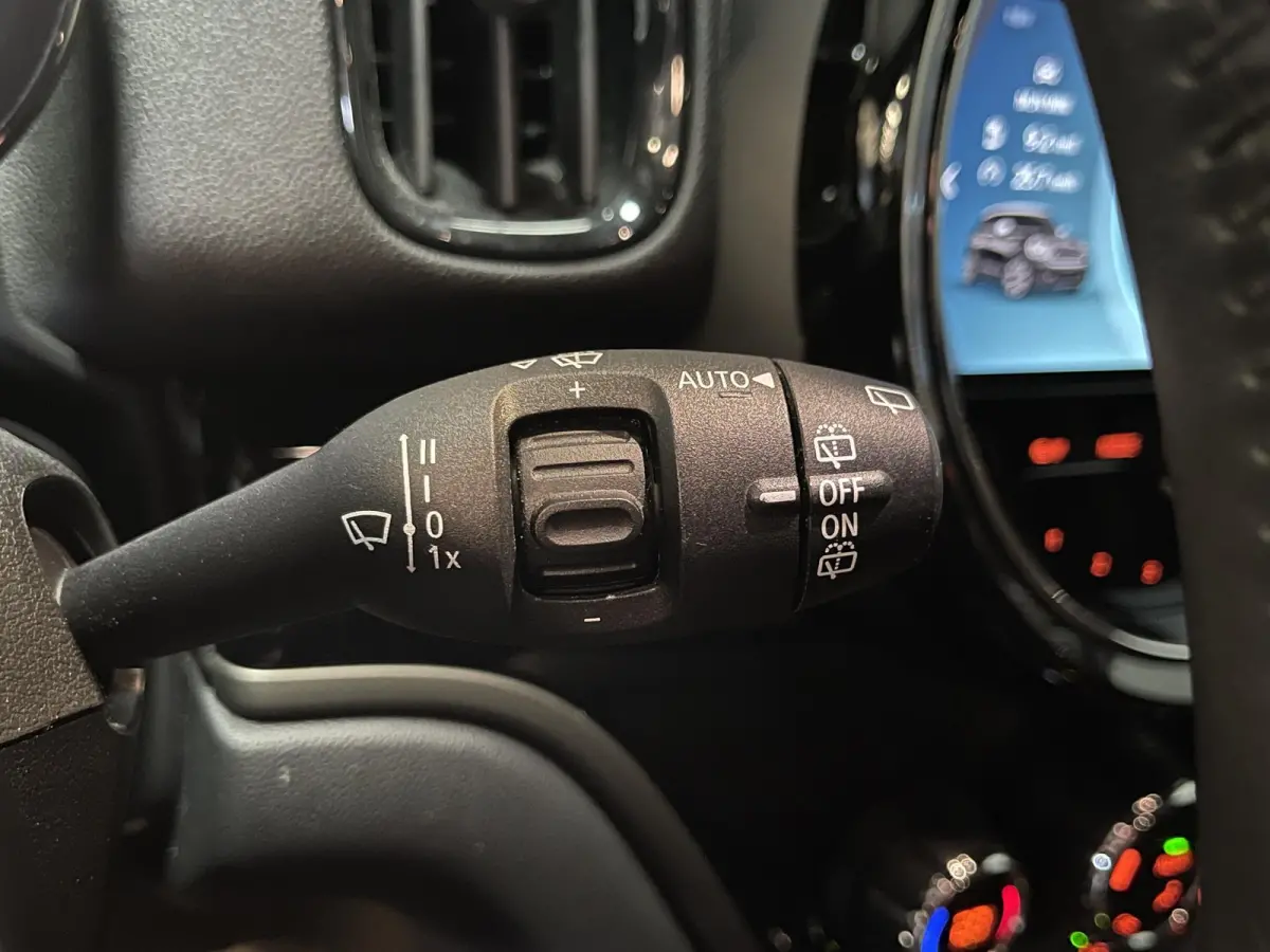 1.5 Cooper ALL4 18"/Adaptieve cruise/Sportstoel + memory/Stoel + voorruitverwarming/Head-up/Keyless/Camera
