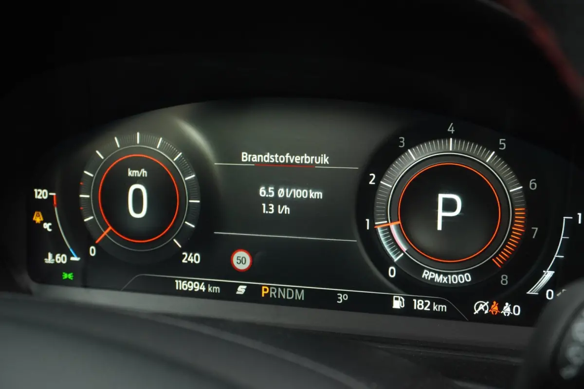 1.0 EcoBoost ST-Line 125PK= ORIG/NL+Led+Pano-dak+CarPlay+Navigatie+stuur&stoel-verw = ZOMER AKTIE !!