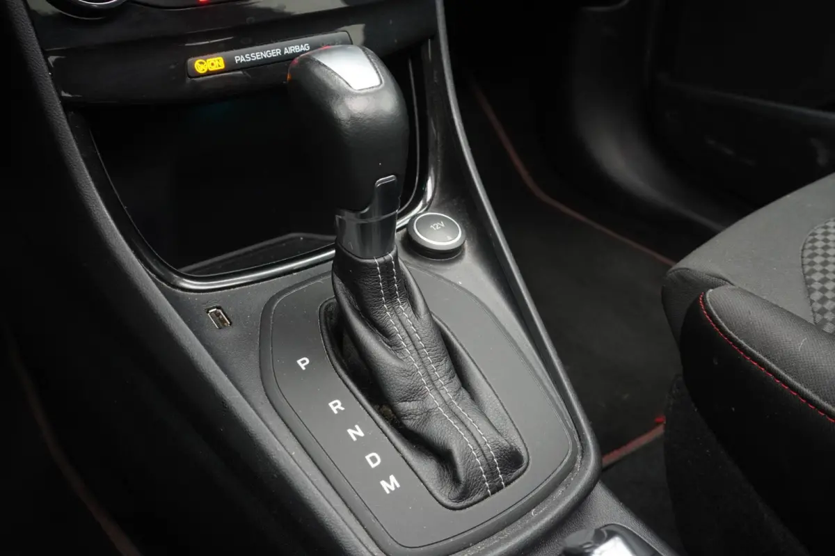 1.0 EcoBoost ST-Line 125PK= ORIG/NL+Led+Pano-dak+CarPlay+Navigatie+stuur&stoel-verw = ZOMER AKTIE !!