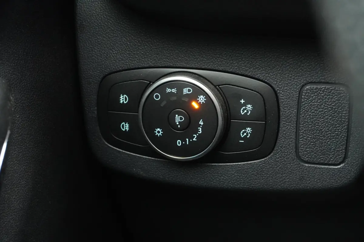 1.0 EcoBoost ST-Line 125PK= ORIG/NL+Led+Pano-dak+CarPlay+Navigatie+stuur&stoel-verw = ZOMER AKTIE !!