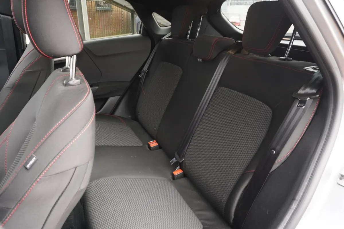 1.0 EcoBoost ST-Line 125PK= ORIG/NL+Led+Pano-dak+CarPlay+Navigatie+stuur&stoel-verw = ZOMER AKTIE !!