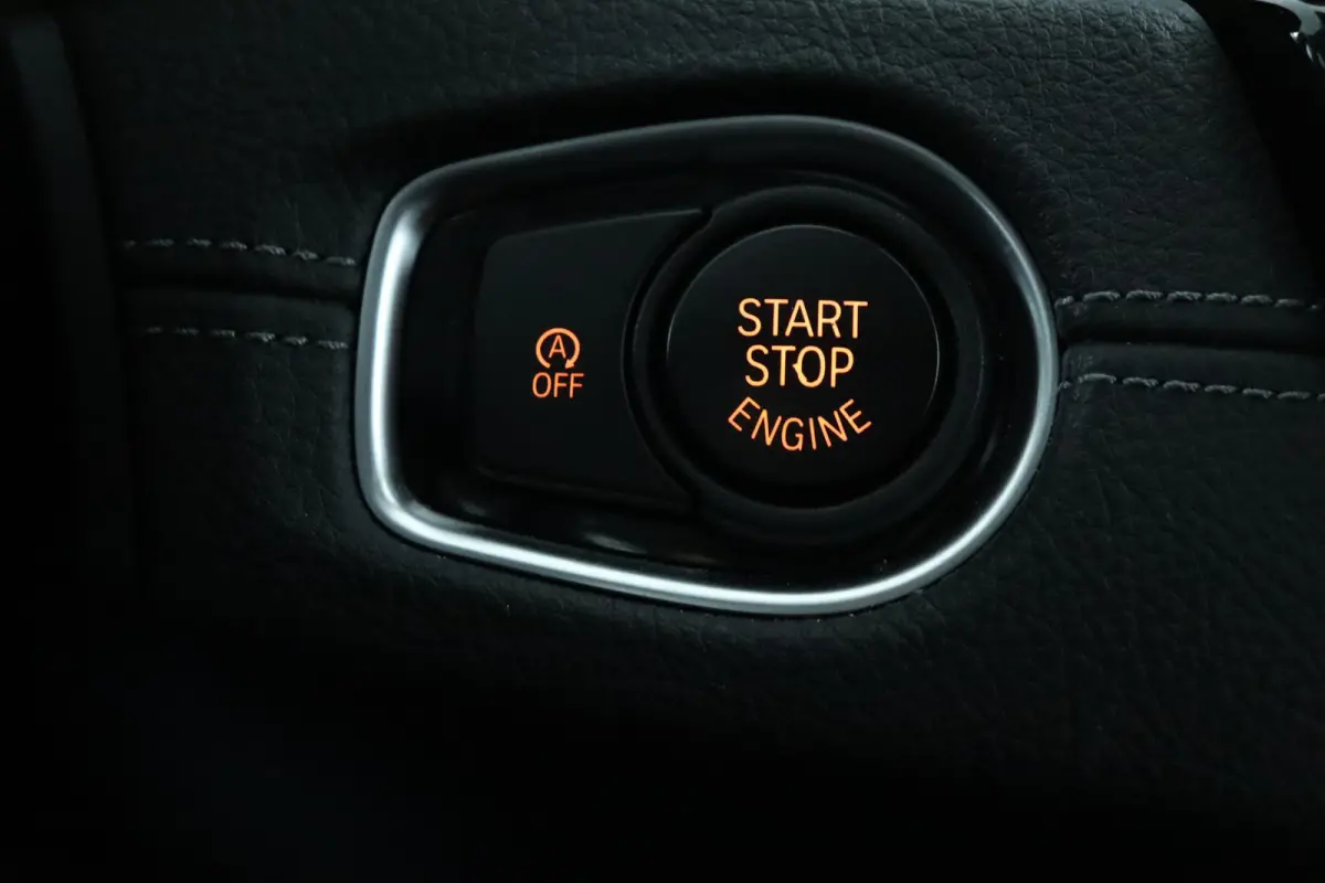 216i Executive | Cruise Control | Verwarmde voorstoelen | Park Distance Control voor/achter | Sportstoelen voor | Afneembare Trekhaak