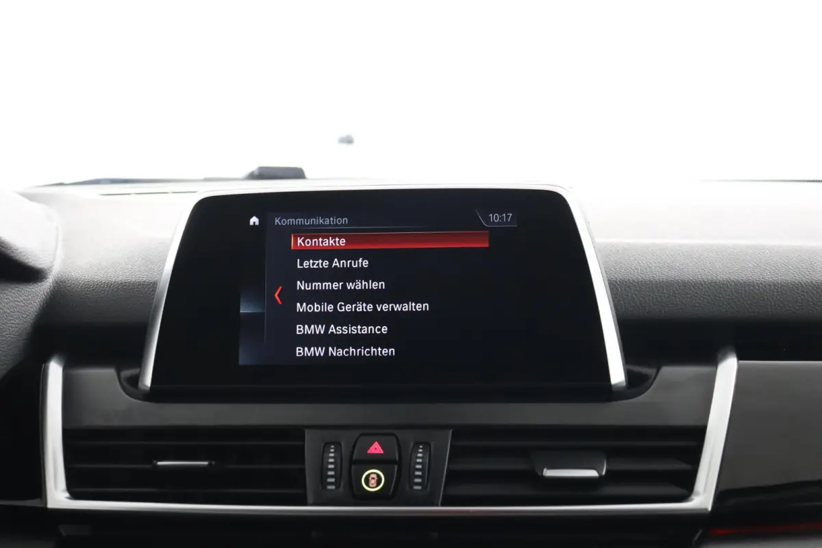 216i Executive | Cruise Control | Verwarmde voorstoelen | Park Distance Control voor/achter | Sportstoelen voor | Afneembare Trekhaak