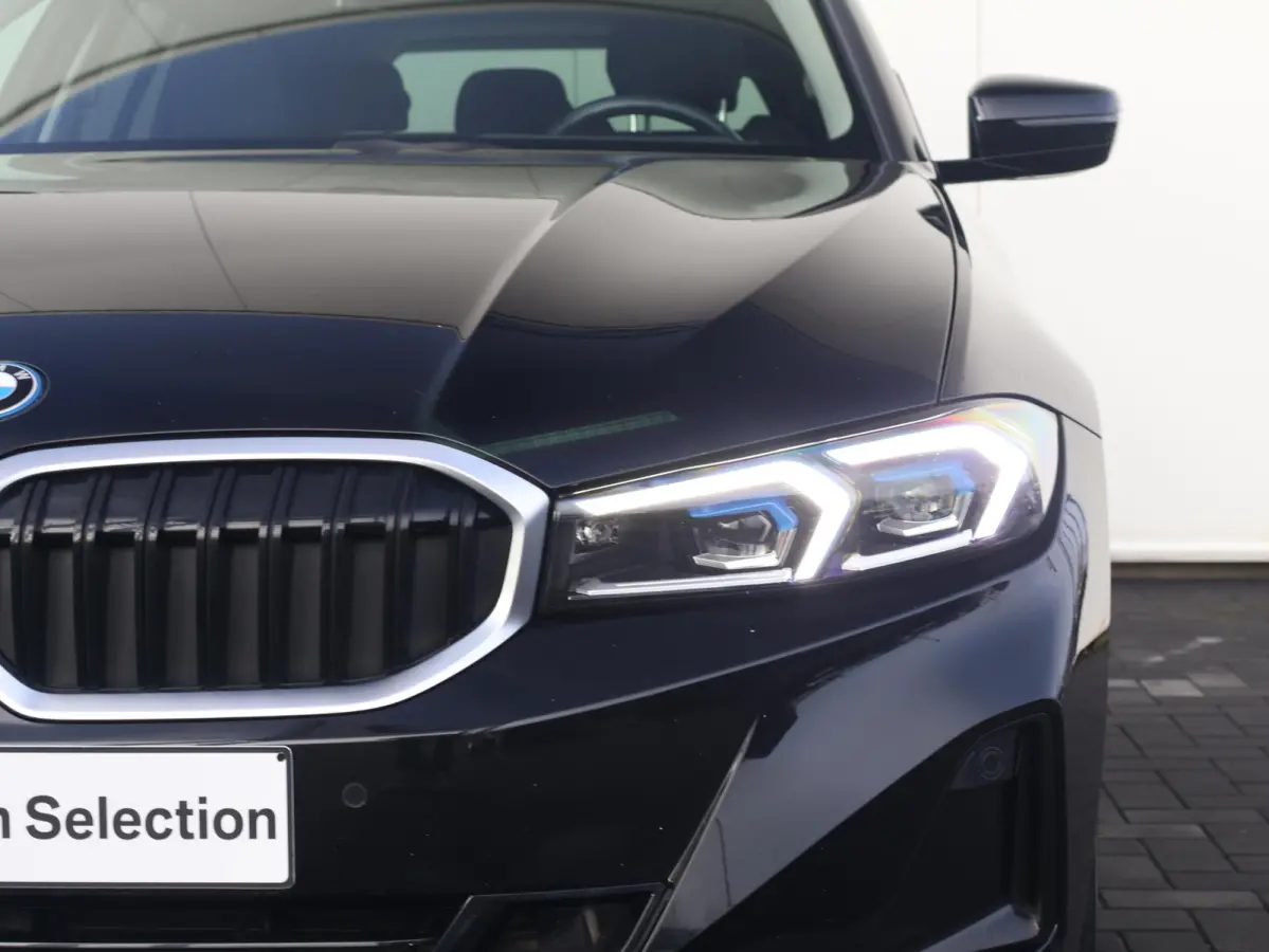 320e | SoH 100% | Achteruitrijcamera | Stoelverwarming | Cruise Control | HiFi | Sportstoelen | |