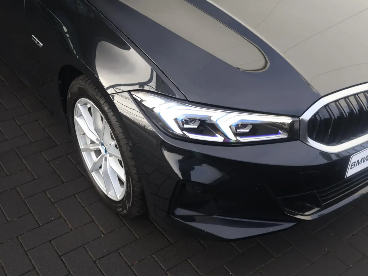 320e | SoH 100% | Achteruitrijcamera | Stoelverwarming | Cruise Control | HiFi | Sportstoelen | |