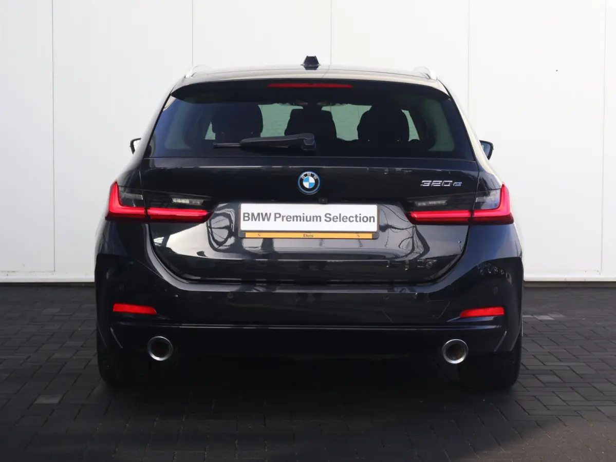 320e | SoH 100% | Achteruitrijcamera | Stoelverwarming | Cruise Control | HiFi | Sportstoelen | |