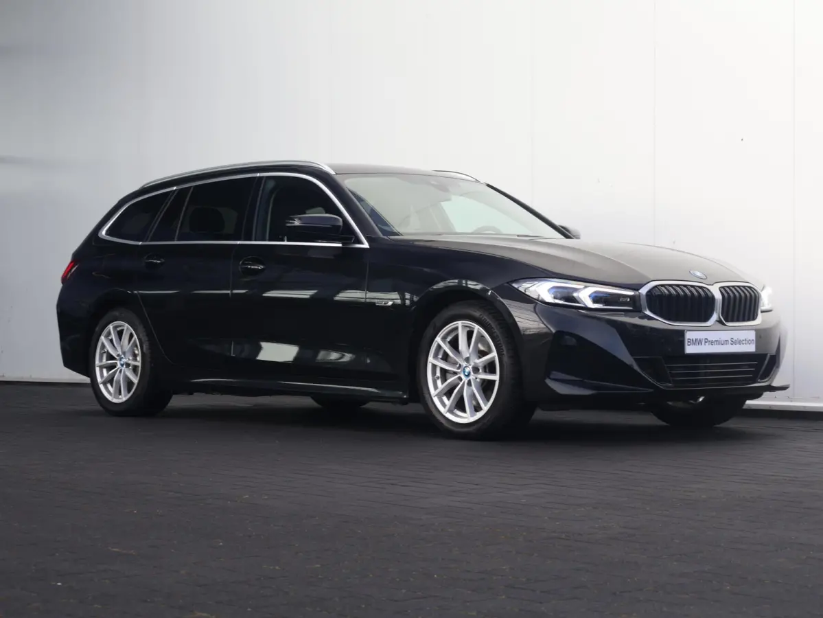 320e | SoH 100% | Achteruitrijcamera | Stoelverwarming | Cruise Control | HiFi | Sportstoelen | |