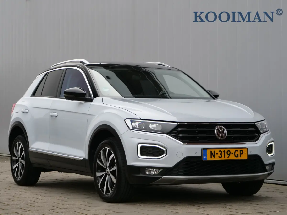 1.5 TSI Sport 150 Pk Navigatie / Camera / PDC / Apple Carplay