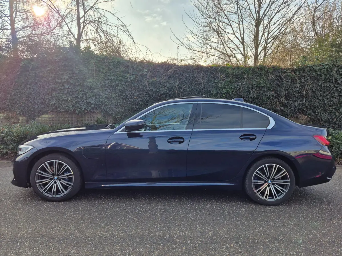 330e M Sport High Executive NAP Auto Pilot ACC Schuifdak CarPlay Lease Camera Adaptive Cruise Laser Lampen H&K