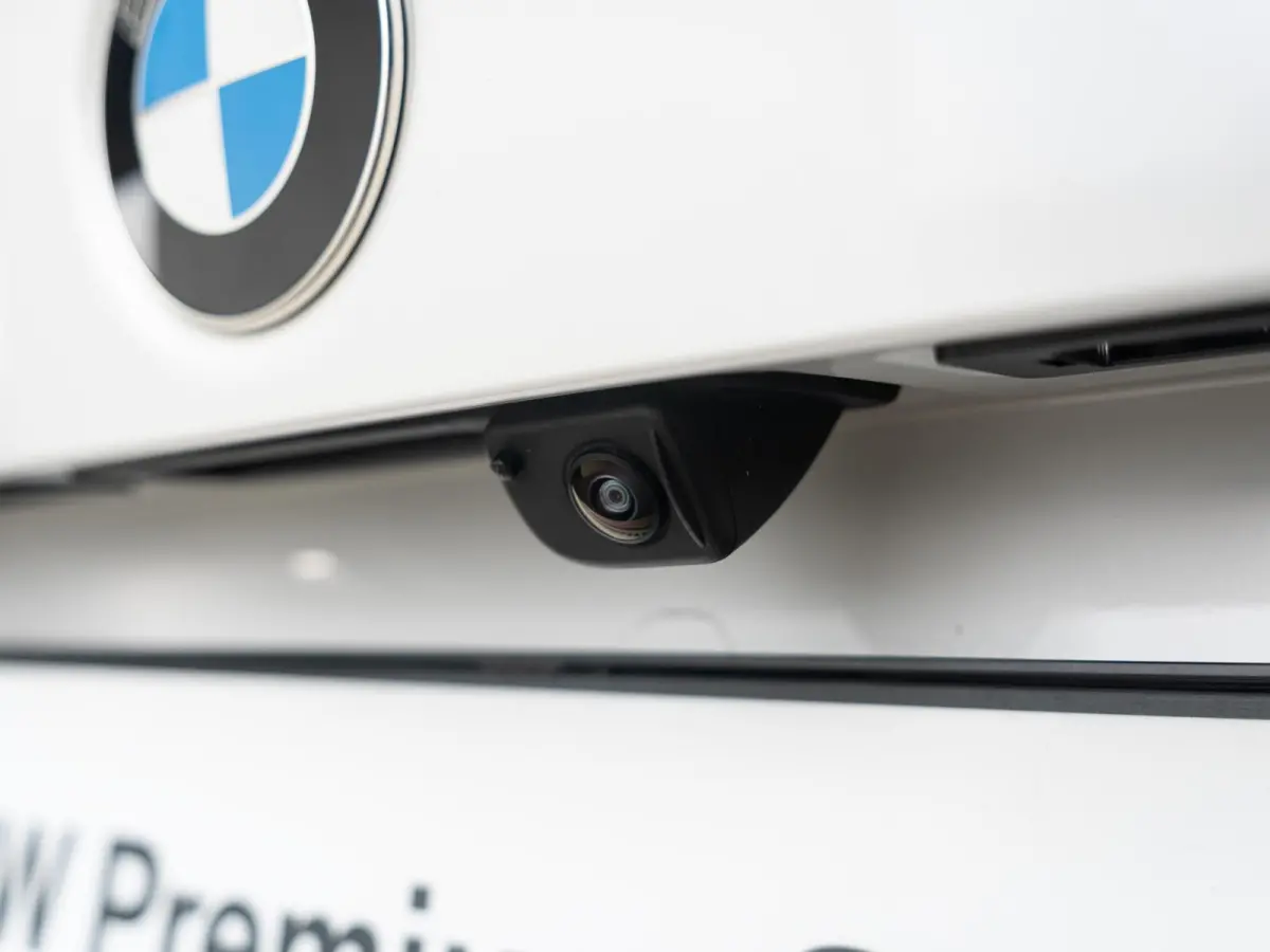 sDrive20i | M Sportpakket | Achteruitrijcamera | Stoelverwarming | PDC | Trekhaak |