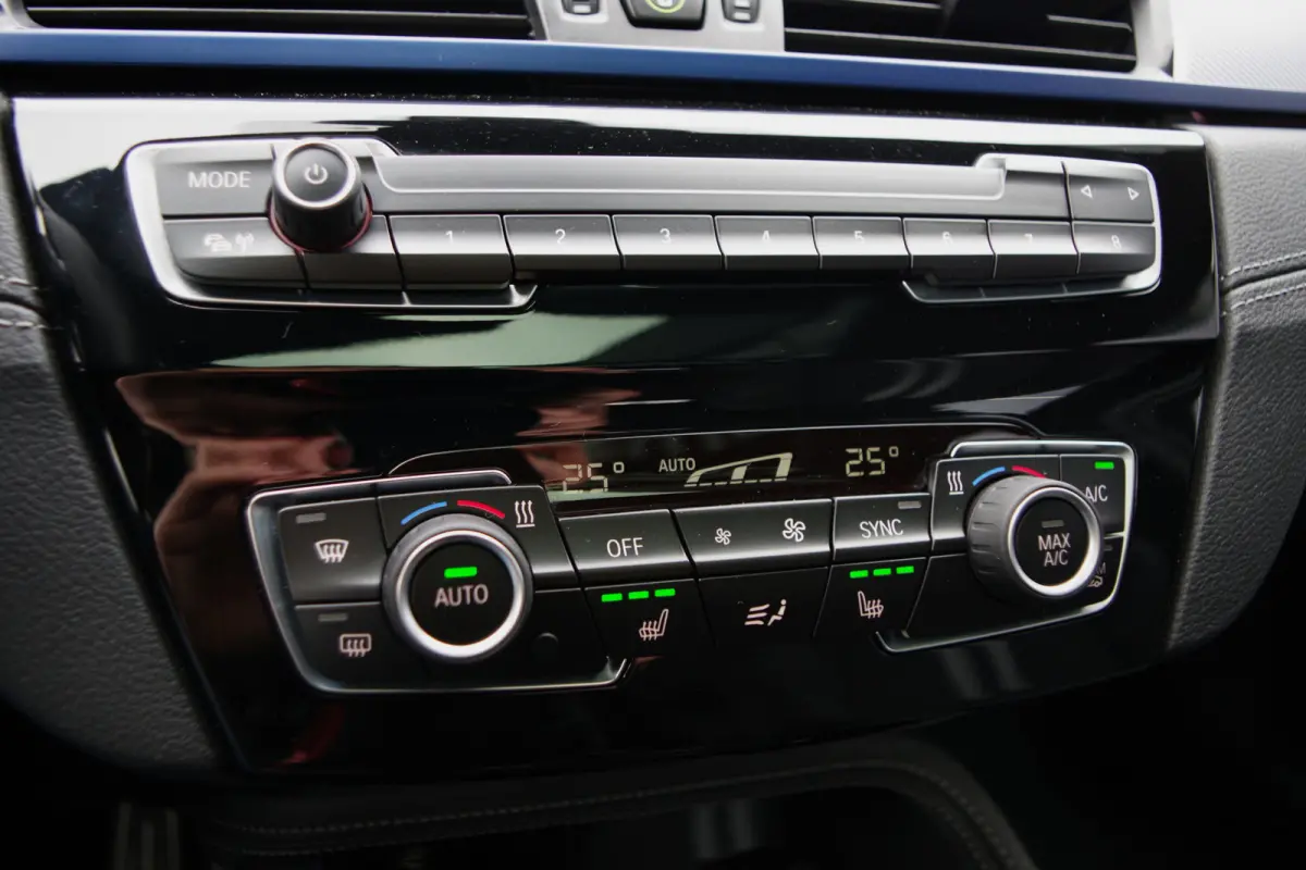 xDrive25e 220 PK High Executive M-Sport PHEV, Panoramadak, LED, Camera