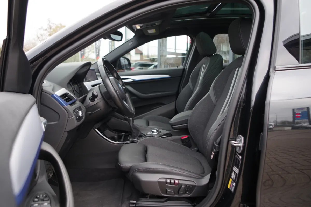 xDrive25e 220 PK High Executive M-Sport PHEV, Panoramadak, LED, Camera