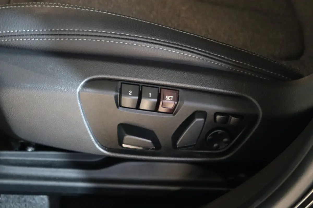 xDrive25e 220 PK High Executive M-Sport PHEV, Panoramadak, LED, Camera