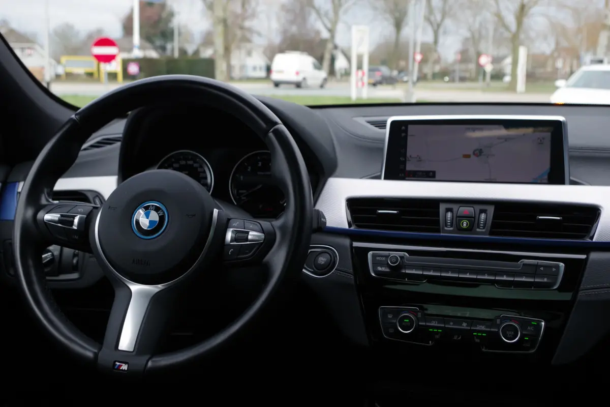 xDrive25e 220 PK High Executive M-Sport PHEV, Panoramadak, LED, Camera