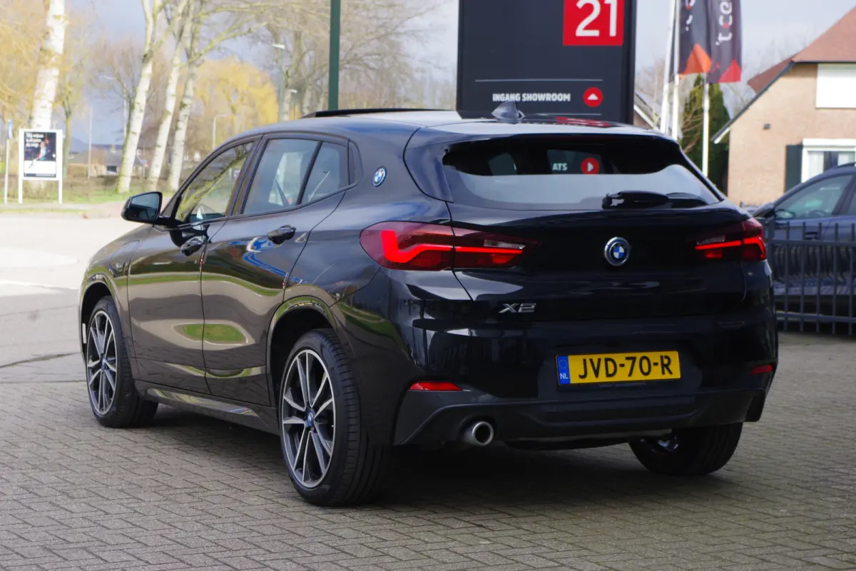 xDrive25e 220 PK High Executive M-Sport PHEV, Panoramadak, LED, Camera