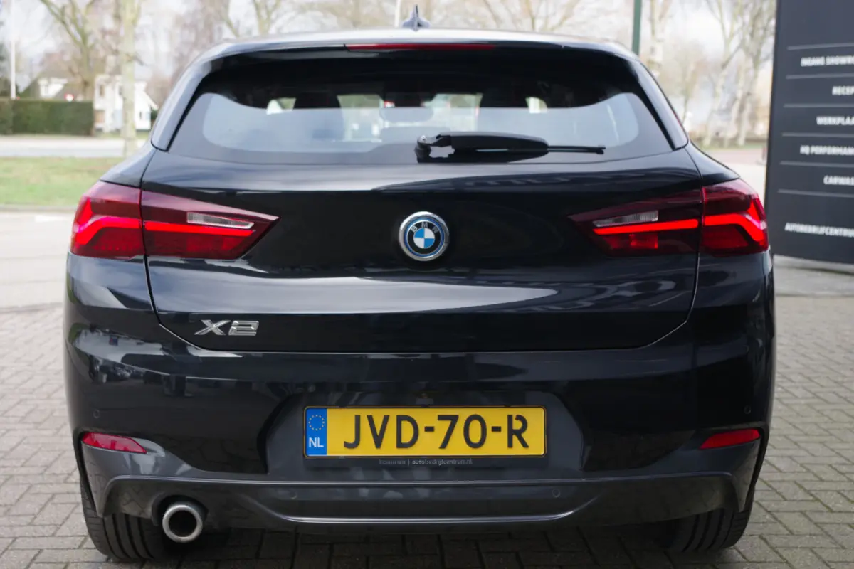 xDrive25e 220 PK High Executive M-Sport PHEV, Panoramadak, LED, Camera