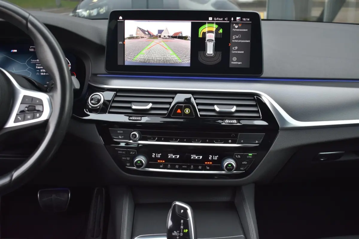 520i M-Sport | LASERLIGHT | NAP | DEALER ONDERHOUDEN | APPLE CARPLAY | ANDRIOD AUTO | SFEERVERLICHTING