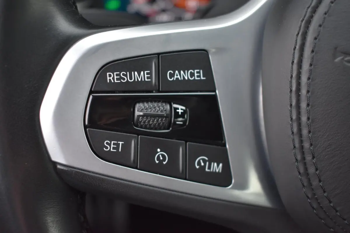 520i M-Sport | LASERLIGHT | NAP | DEALER ONDERHOUDEN | APPLE CARPLAY | ANDRIOD AUTO | SFEERVERLICHTING