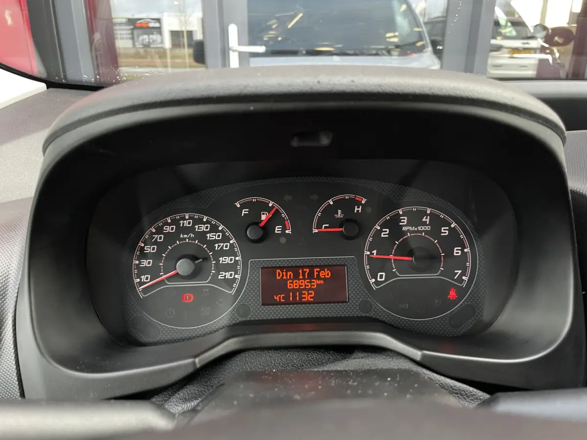 1.3 MJ Basis | Navigatie | Airco |