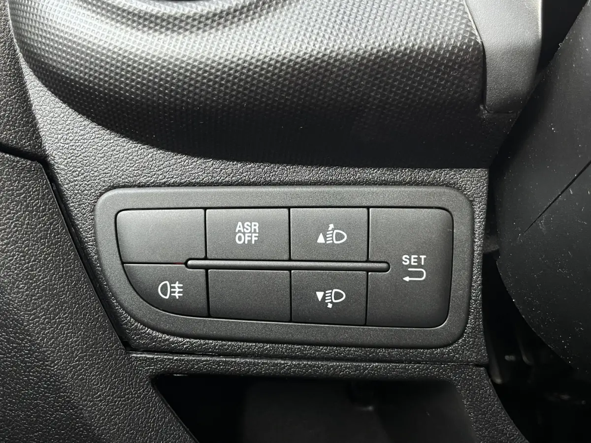 1.3 MJ Basis | Navigatie | Airco |