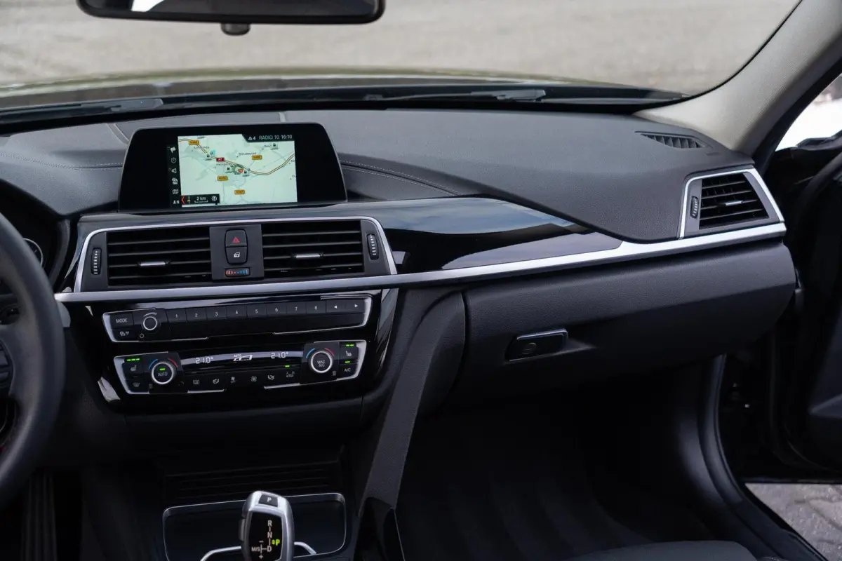 320d M Sport Edition|1ste Eig|Panoramadak|Trekhaak|LED|EURO 6|Automaat|Sportstoel|Dealer Onderhouden