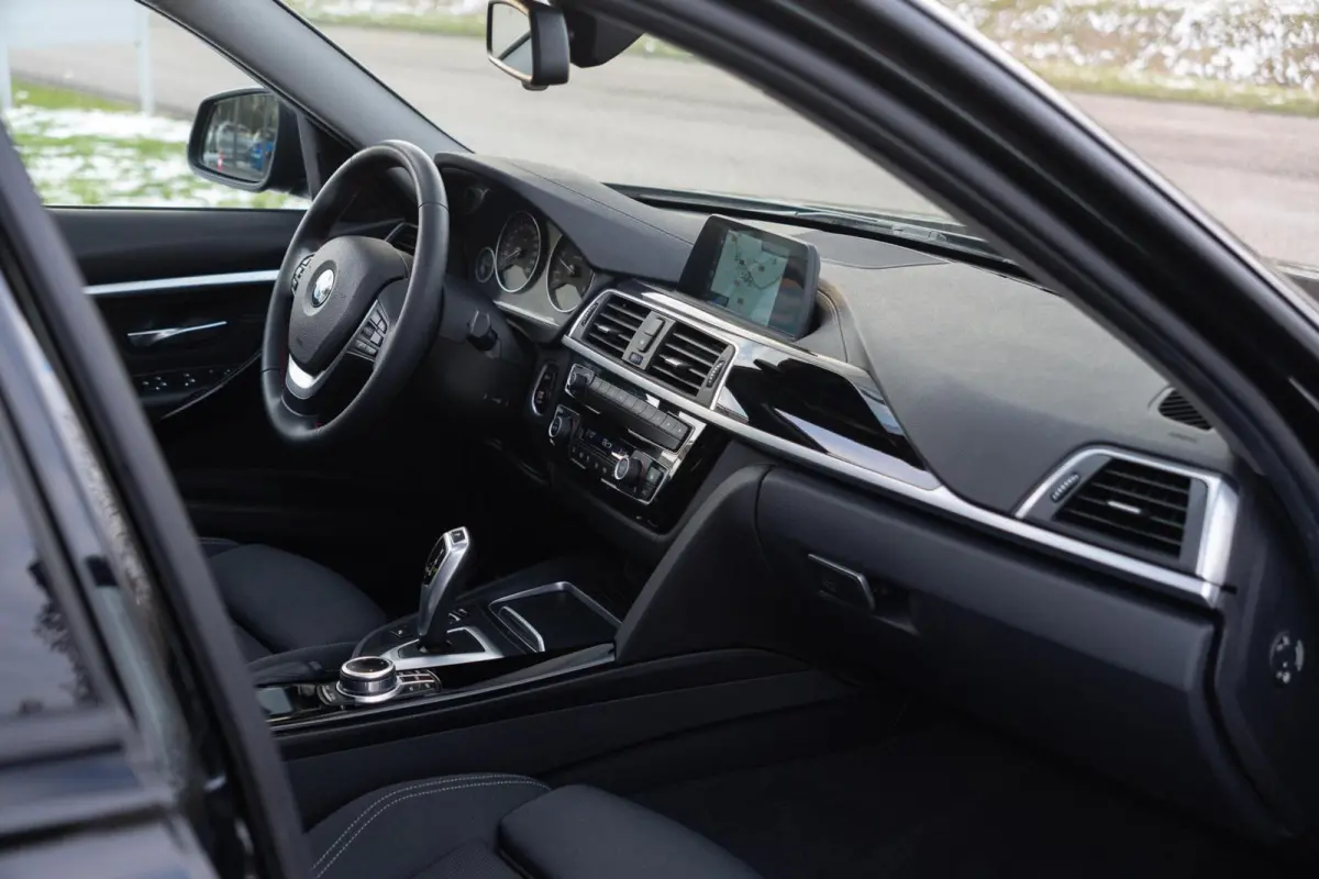 320d M Sport Edition|1ste Eig|Panoramadak|Trekhaak|LED|EURO 6|Automaat|Sportstoel|Dealer Onderhouden