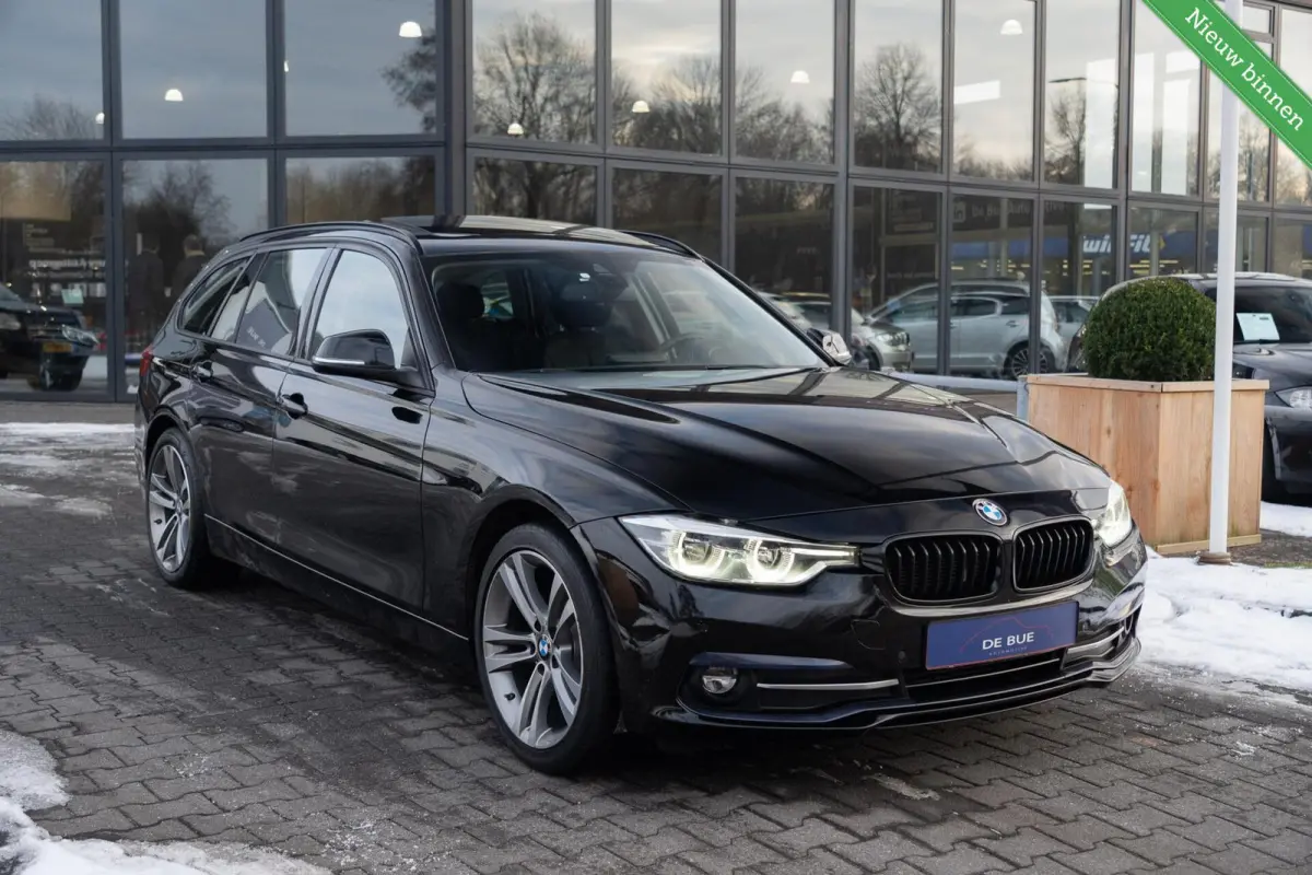 320d M Sport Edition|1ste Eig|Panoramadak|Trekhaak|LED|EURO 6|Automaat|Sportstoel|Dealer Onderhouden