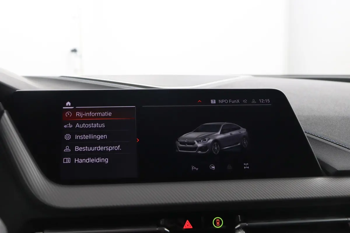 218i Business Edition | M-Sportpakket | HiFi | Adaptieve LED koplampen | M Koplampen Shadow Line |