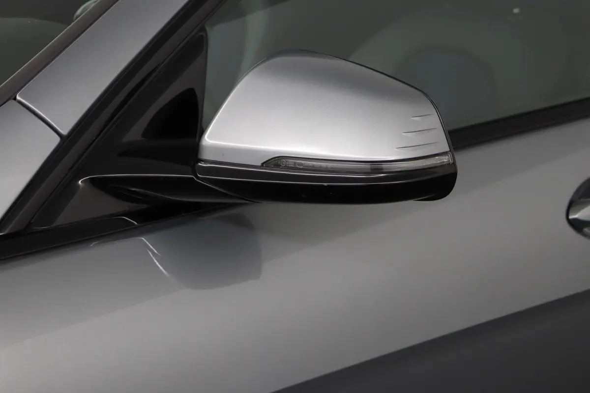 218i Business Edition | M-Sportpakket | HiFi | Adaptieve LED koplampen | M Koplampen Shadow Line |
