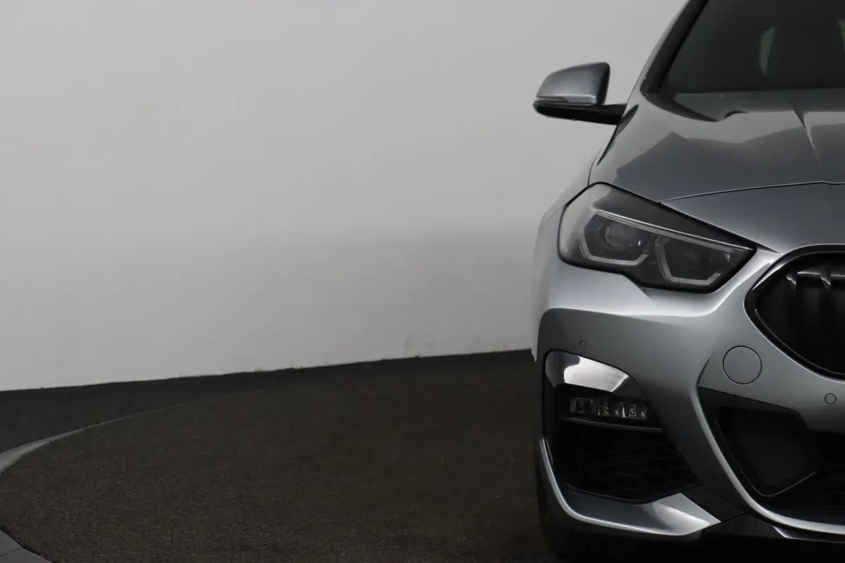 218i Business Edition | M-Sportpakket | HiFi | Adaptieve LED koplampen | M Koplampen Shadow Line |