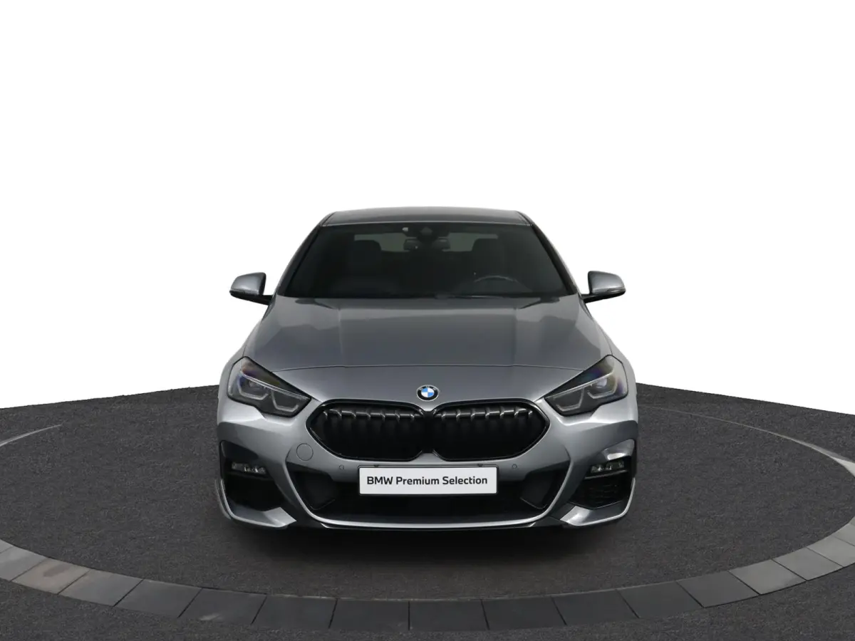 218i Business Edition | M-Sportpakket | HiFi | Adaptieve LED koplampen | M Koplampen Shadow Line |