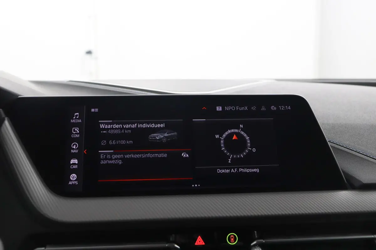 218i Business Edition | M-Sportpakket | HiFi | Adaptieve LED koplampen | M Koplampen Shadow Line |