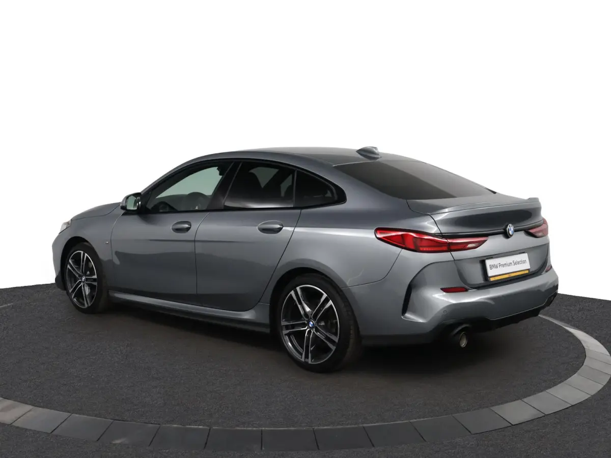 218i Business Edition | M-Sportpakket | HiFi | Adaptieve LED koplampen | M Koplampen Shadow Line |