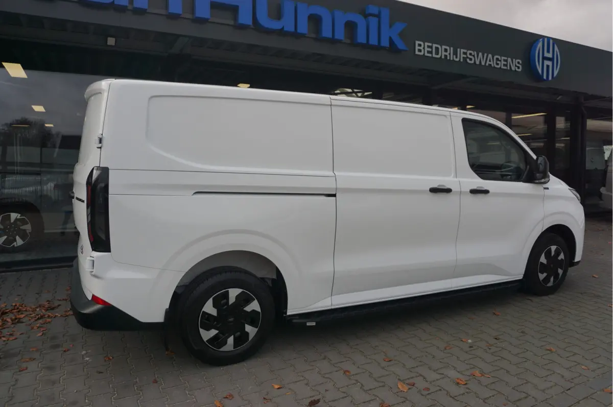 320L 2.5 PHEV Hybride 233PK JWR Edition PRIJS INCL. BPM !! 13" Navi, Adap. Cruise, Camera!! NR. HYB013