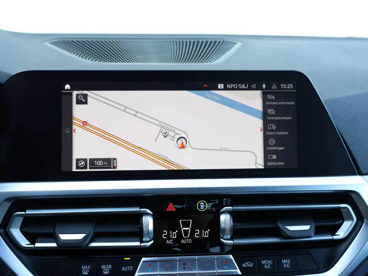 318i Executive Edition M Sport/ Live Cockpit Professional/ HiFi/ Cruise Control/ Sportstoelen/ 19 inch LM/ Getint Glas /