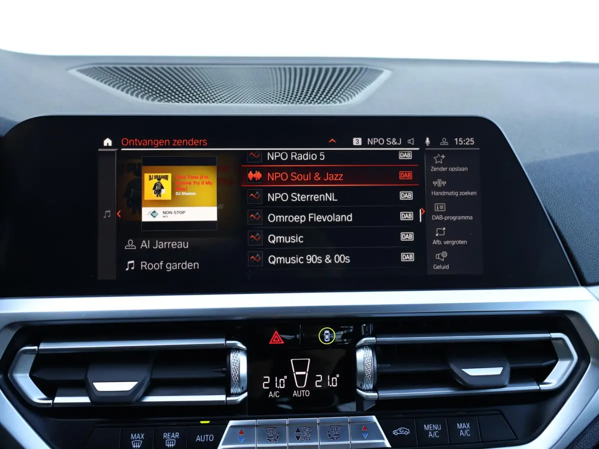 318i Executive Edition M Sport/ Live Cockpit Professional/ HiFi/ Cruise Control/ Sportstoelen/ 19 inch LM/ Getint Glas /