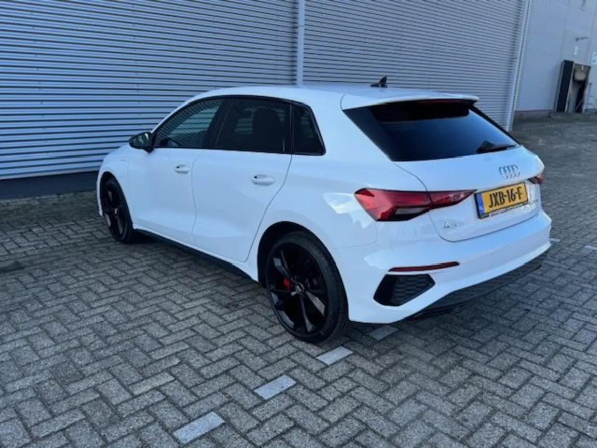 45 TFSI e S Black edition Competition,Stoelverwarming,Carplay,Sportstoelen,