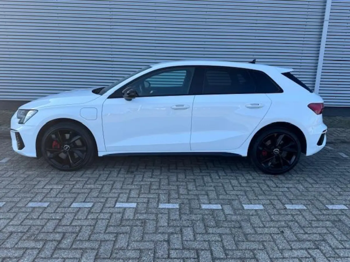 45 TFSI e S Black edition Competition,Stoelverwarming,Carplay,Sportstoelen,