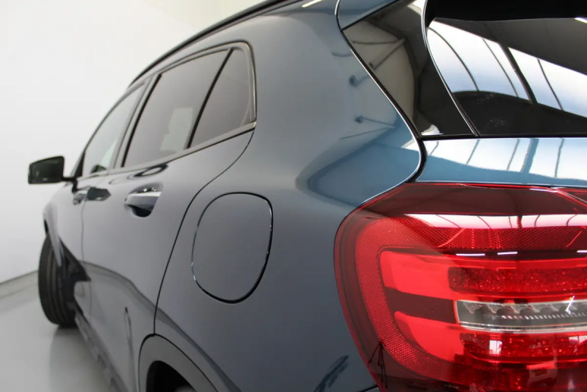 180 Business Solution AMG Night Upgrade 123PK, RIJKLAAR!! AUTOMAAT | PANORAMADAK | LEER/ALCANTARA | CAMERA