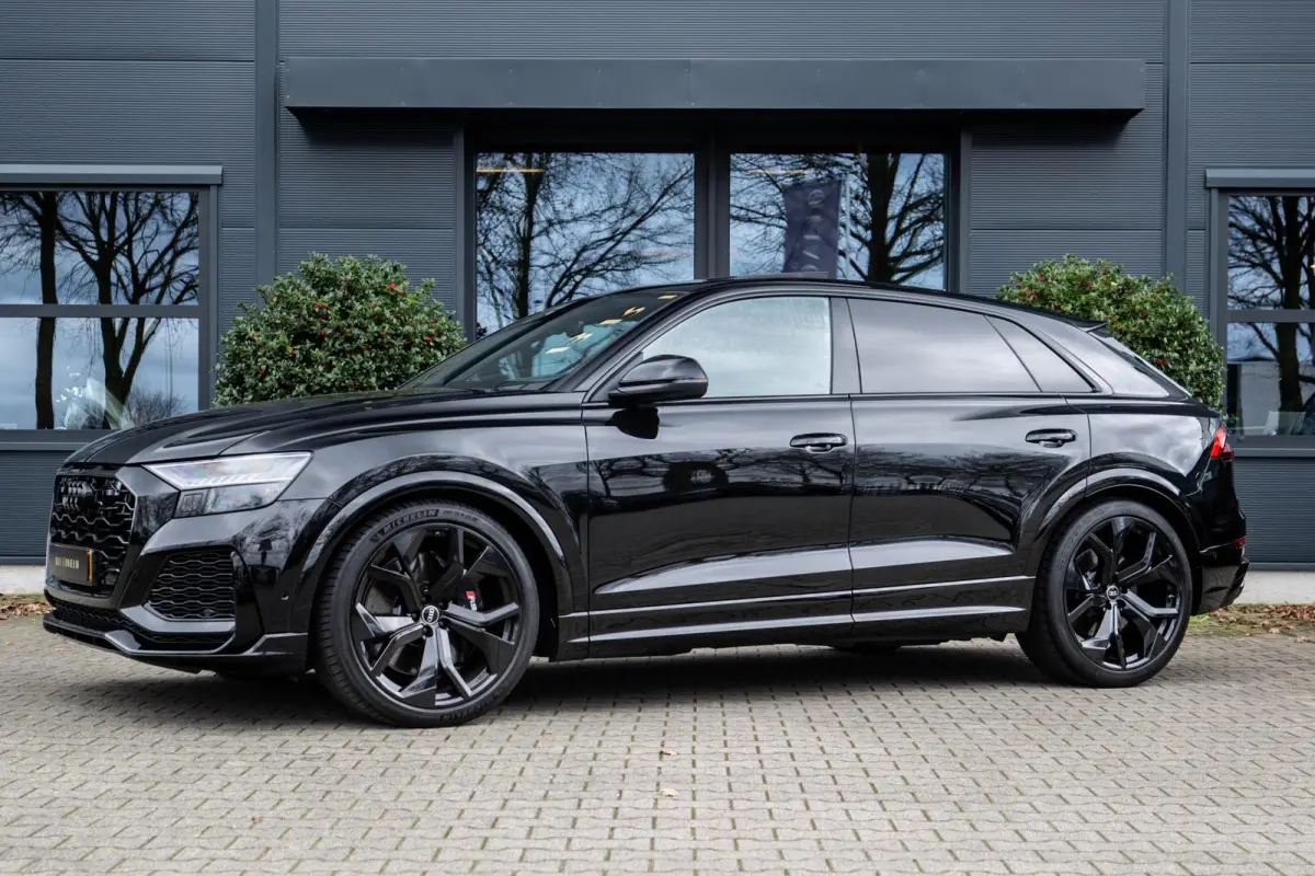 RSQ8 4.0 TFSI quattro