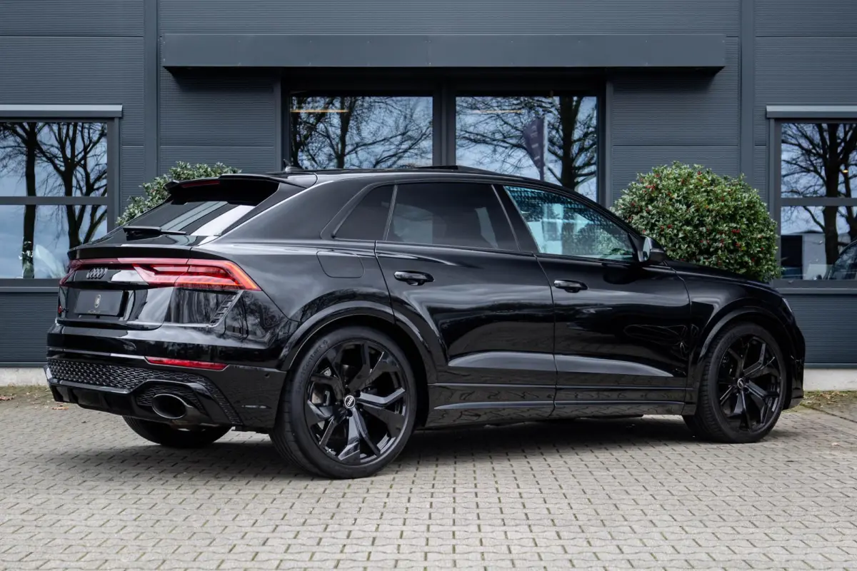 RSQ8 4.0 TFSI quattro