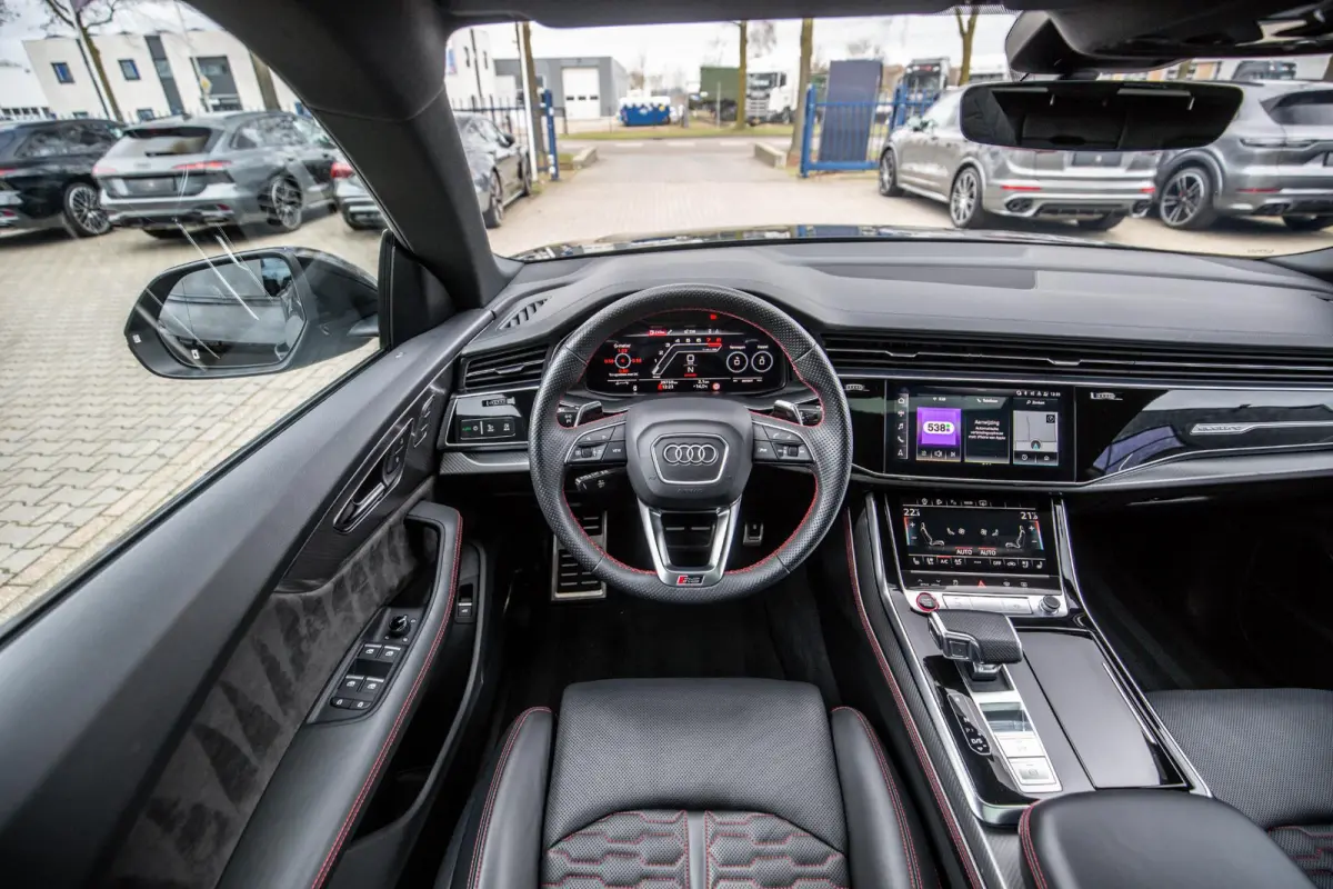 RSQ8 4.0 TFSI quattro