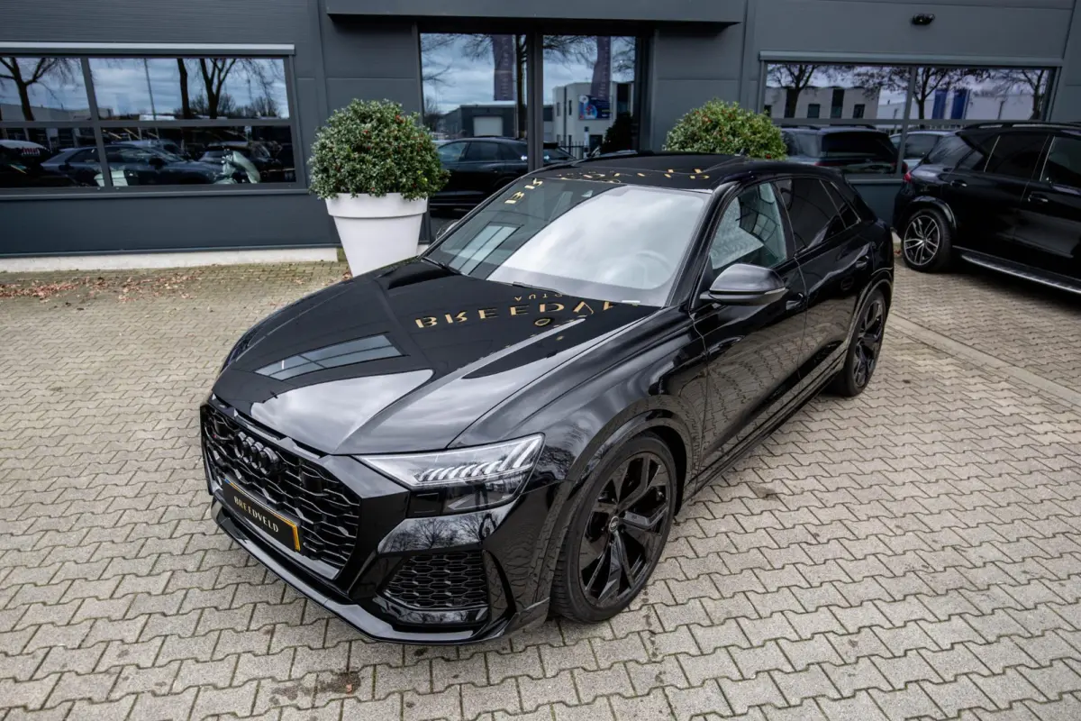 RSQ8 4.0 TFSI quattro