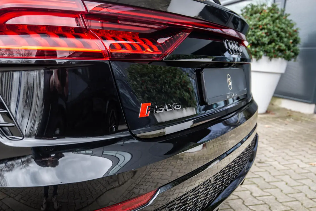 RSQ8 4.0 TFSI quattro
